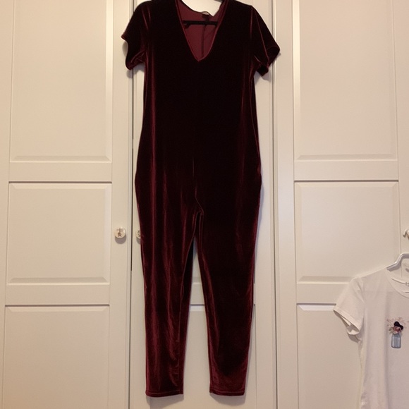 Smash + Tess Sunday Velvet Romper in Merlot - Picture 3 of 6